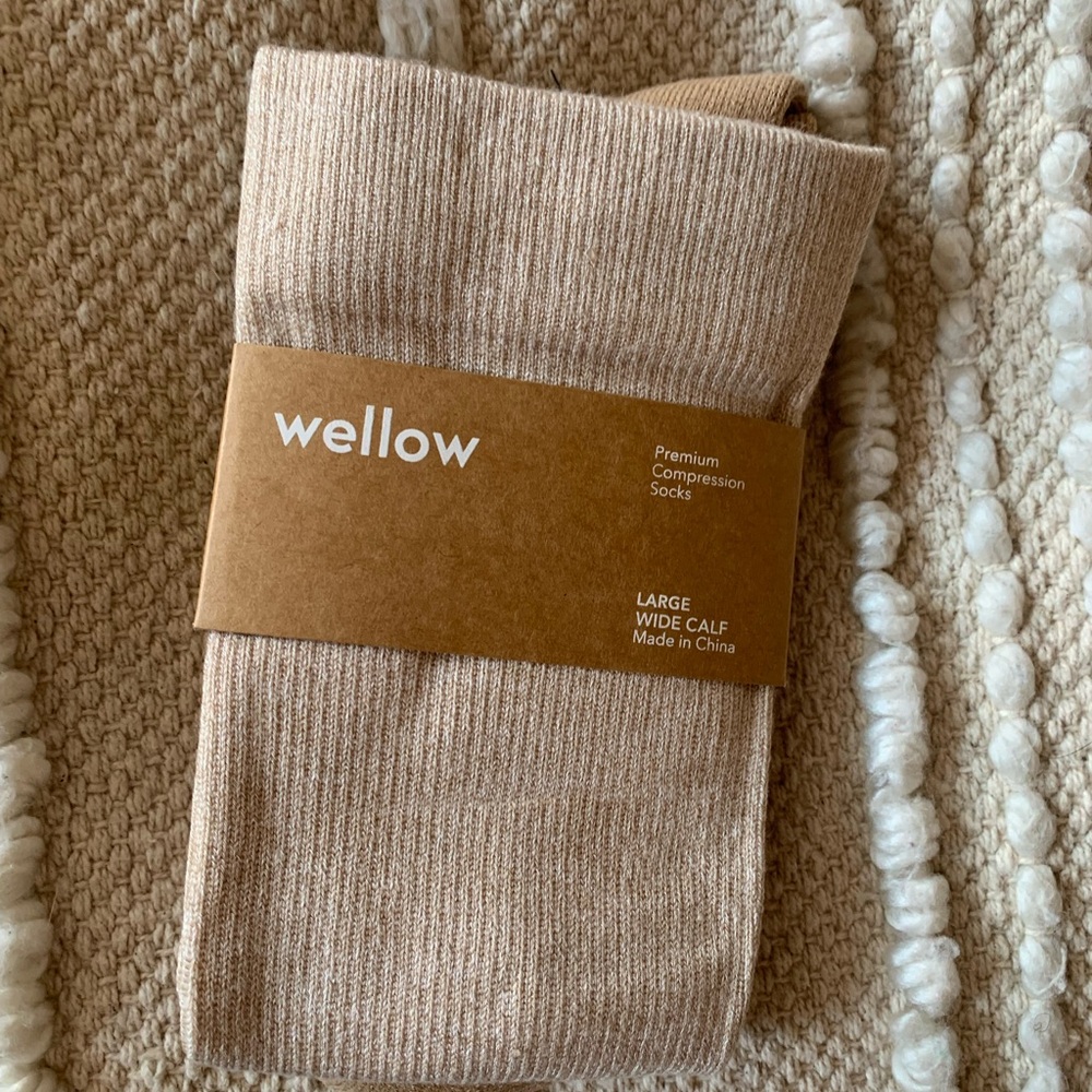 NWT Wellow Tan Plus Size Compression Socks-Wide Calf